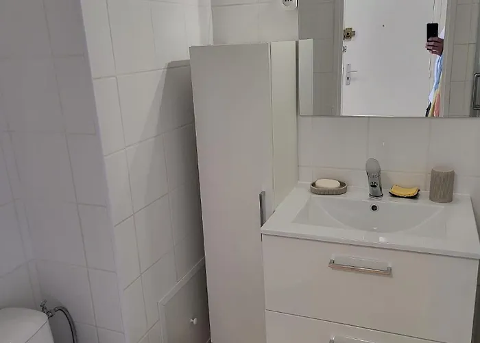 Le Pharo Apartment *